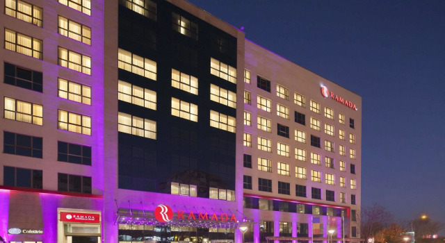Hotel Ramada Pitesti, Забронировать Отель Отели Арджеш по системе «всё включено», Всё включено