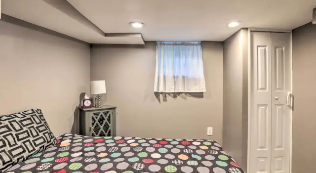 Апартаменты Garden-level Millburn Apt - Walk to Transit!