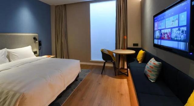 Двухместный номер Standard Holiday Inn Express Tianjin Binhai by IHG