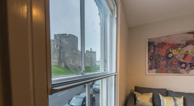 Апартаменты Deluxe Central Apartment Facing Windsor Castle