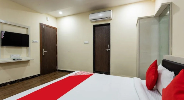 Hotel Raj Palace