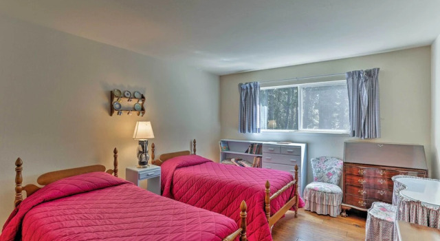 Lake Almanor Country Club Home w/ Views!