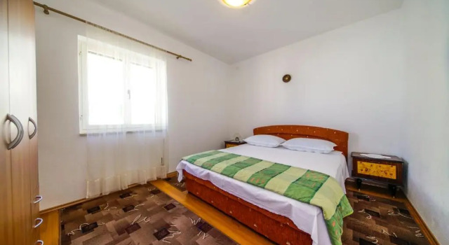 Apartments with a parking space Postira, Brac - 18472, Prenota Appartamento Hotel a Croatian Islands con parcheggio, Parcheggio