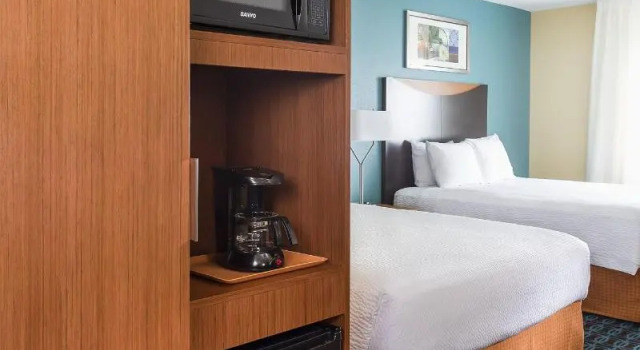 Четырёхместный номер Standard Fairfield Inn & Suites Jackson