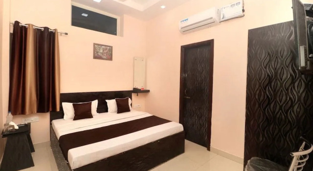 OYO 19034 Shree Vishnu Residency, Book Hotel Amritsar Punjab