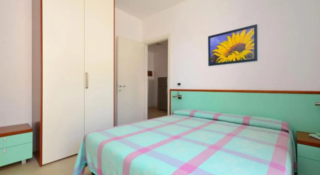 Residenza Verde, Забронировать Отель Sabbiadoro Линьяно-Саббьядоро, рядом с Faro Rosso