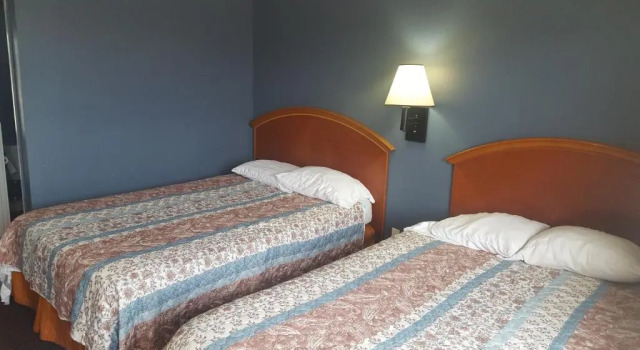 Четырёхместный номер Standard Travel Inn