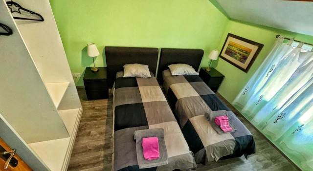 Oasis Surfcamp, Varaa Hotelli Hotellit Estombar aamiaisella, Aamiainen
