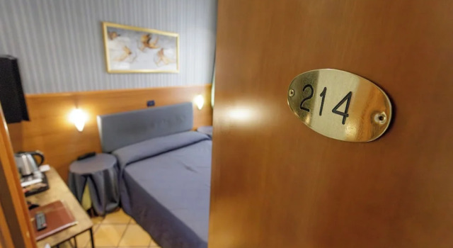 Двухместный номер Economy Hotel Lirico