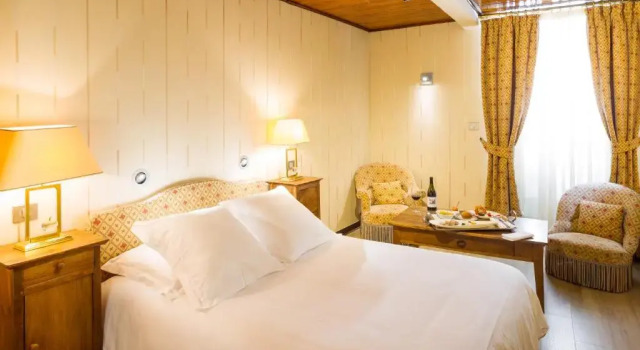 Двухместный номер Superior Logis Hotel De La Poste
