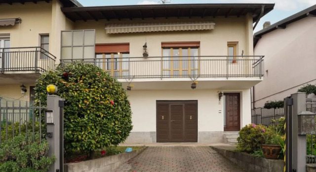 House Bonny Luino