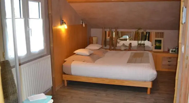 Chambres dhtes Les Volets Bleus, Varaa Hotelli Chateauroux 