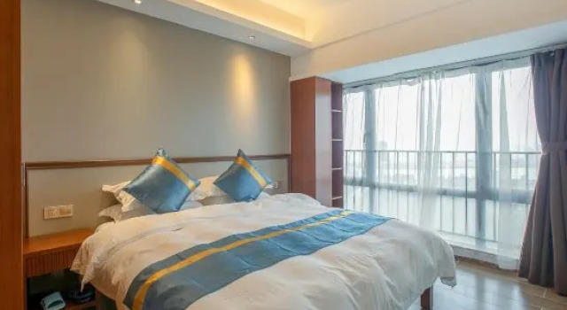 Семейный люкс с 2 комнатами с видом на море Huidong Shuangyue Bay Rainbow Bay Sea View Hotel