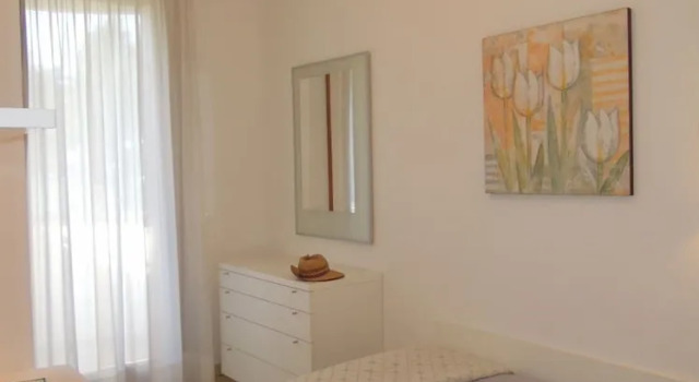 Апартаменты с 2 комнатами с балконом Spacious Apartment With Terraces and Fireplace