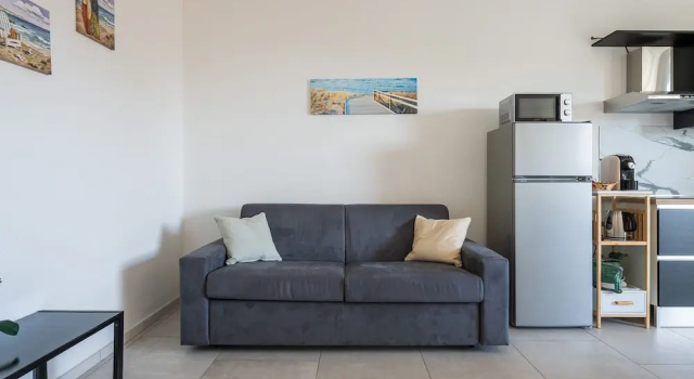 Modern 2BR Retreat in Pula - Bright Quiet, Забронировать Апартаменты/квартира Отели в центре Пула, в центре