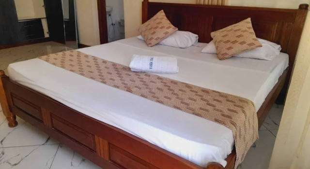 Lux Suites Dofils Le Royal Apartments, Book Apartment Hotels in Coast Region with Parking, Parking