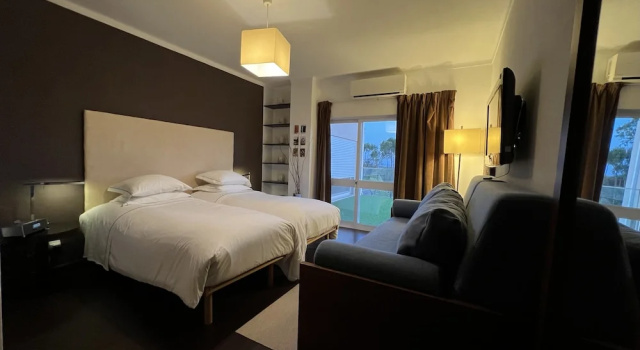 Вилла с 5 комнатами с балконом и с видом на океан The Lake Villa Mountains & Sea view