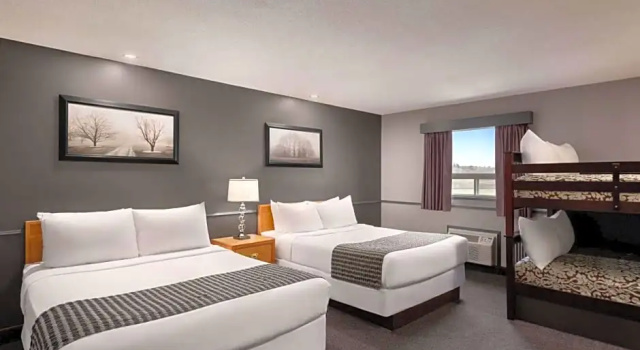 Номер Deluxe Travelodge by Wyndham Brandon