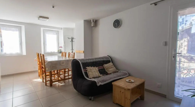 Апартаменты Le bélier 2nd étage avec balcon au centre ville d'Embrun