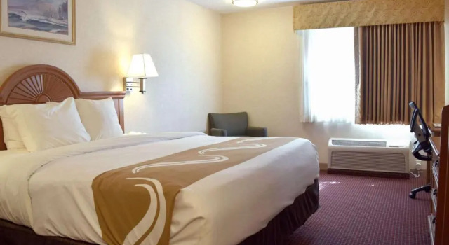 Номер Standard Quality Inn Louisville - Boulder