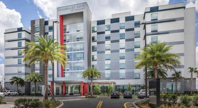 Двухместный люкс TownePlace Suites by Marriott Orlando Near Universal