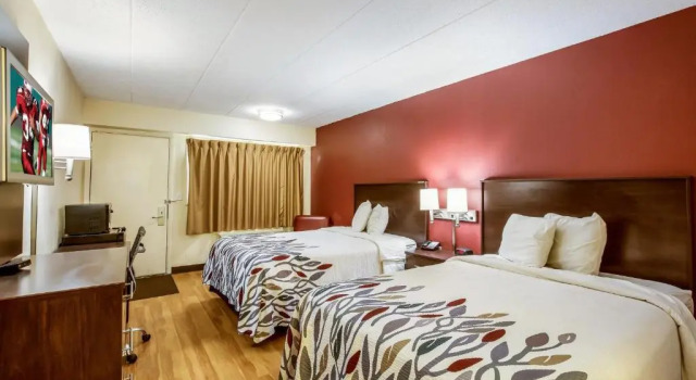 Номер Superior Red Roof Inn Saginaw   Frankenmuth