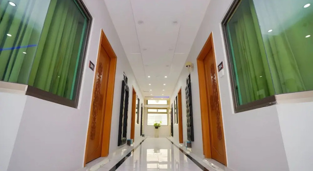 Hotel Orange One, Prenota Hotel Lahore Pakistan, vicino a Chauburji