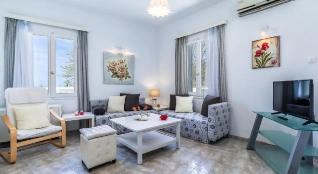 Апартаменты Marialena Rooms