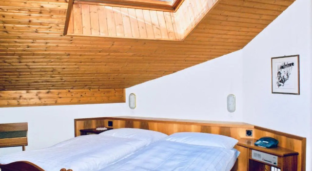 Полулюкс Hotel du Pont