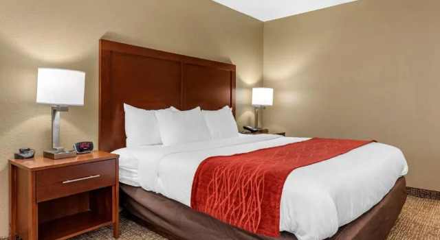 Номер Standard Comfort Inn & Suites Cincinnati Eastgate