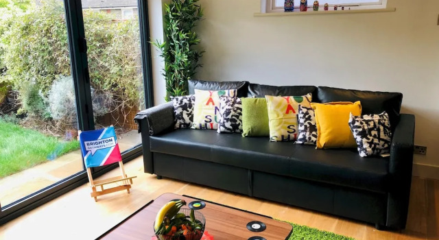 Sunset House - Brighton Getaways, Забронировать Отель Отели Исторического графства Суссекса с парковкой, Парковка