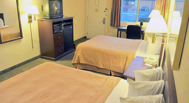 Четырёхместный номер Standard Quality Inn Yakima