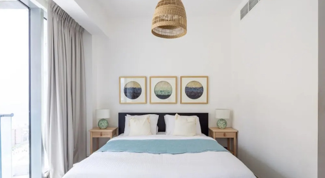 Modish & Vibrant 3BR Apartment in Marina, Забронировать Апартаменты/квартира Апартаменты Эмирата Дубая, рядом с Dubai Marina Yacht Club, Апартаменты/квартира