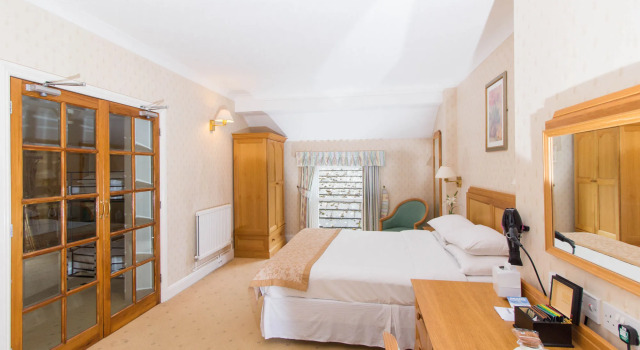 The Hadlow Manor Hotel