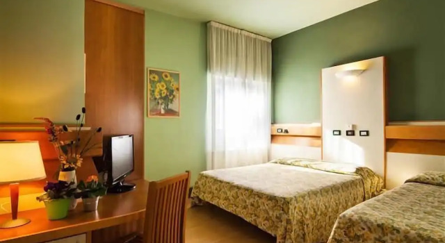 Четырёхместный номер Standard с балконом Hotel Duca Del Mare
