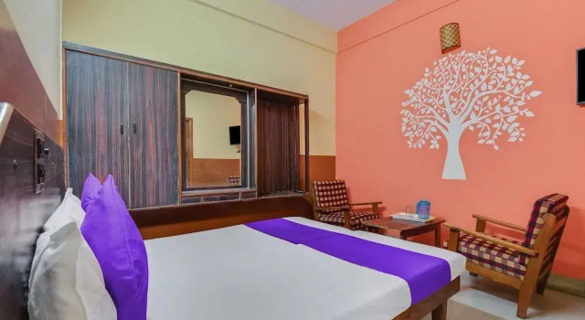 Hotel Pawansree Deluxe Lodge by OYO Rooms, Rezervovat Hotel Gandhi nagar 