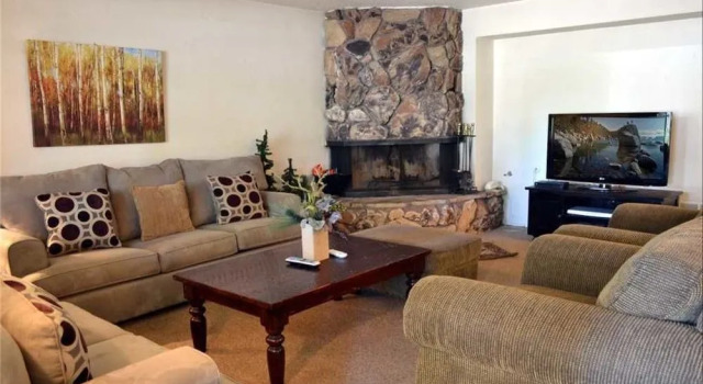 1171 A Herbert - 3 Br Condo