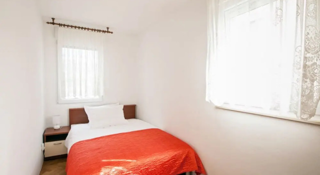 Spacious apartment 2 rooms free parking, Prenota Appartamento Splitska 