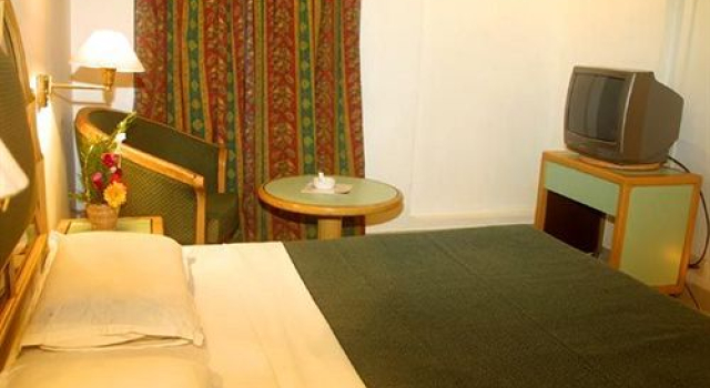 Hotel Maurya International