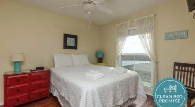 Beach View Retreat by RedAwning, Rezerwuj Apartament Padre Island 