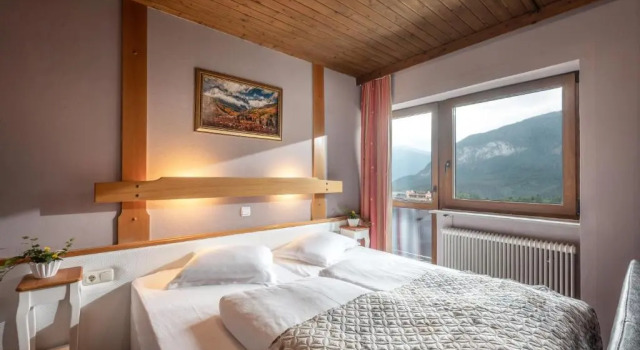 Семейный номер Standard с видом на озеро Alpenhotel Edelweiss