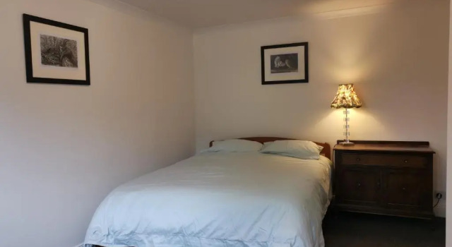 Relax in a 1 Bedroom Apartment near a country Pub, Забронировать Апартаменты/квартира Отели Шотландских границ с парковкой, Парковка
