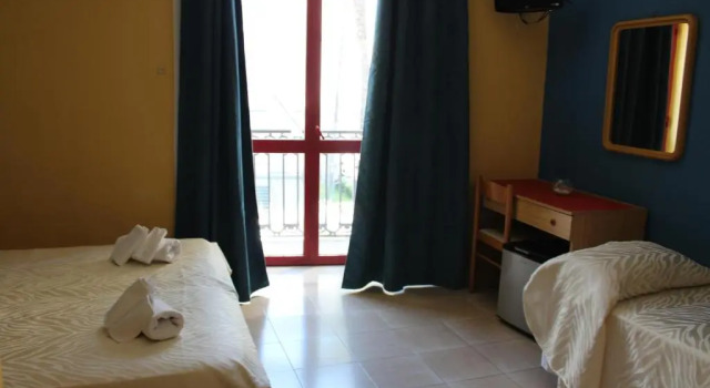 Трёхместный номер Standard с балконом Hotel Santuario Pompei