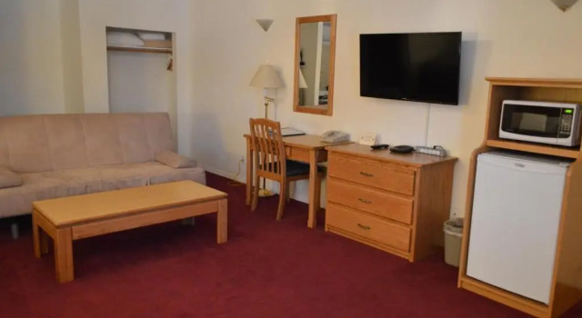 Western Traveller Motel, Book Motel Grand Forks Thompson Okanagan