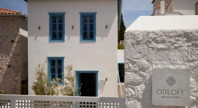 Orloff Legacy Suites Hydra