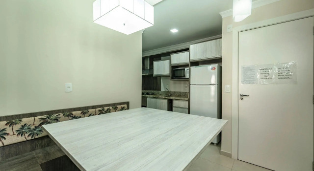 Apartamento 2 Dormitórios Com Churrasqueira