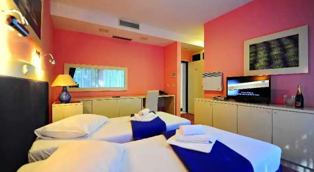 Hostel Jadran Zvoncac, Prenota Ostello Splitska 