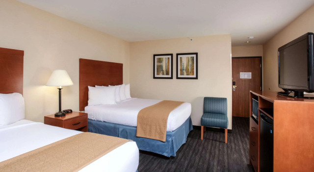 Четырёхместный номер Standard Quality Inn Oakwood