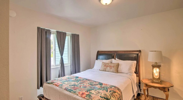 Quaint Ranch Home w/ Yard in Midtown Anchorage!, Reservar Hotel Anchorage Alasca