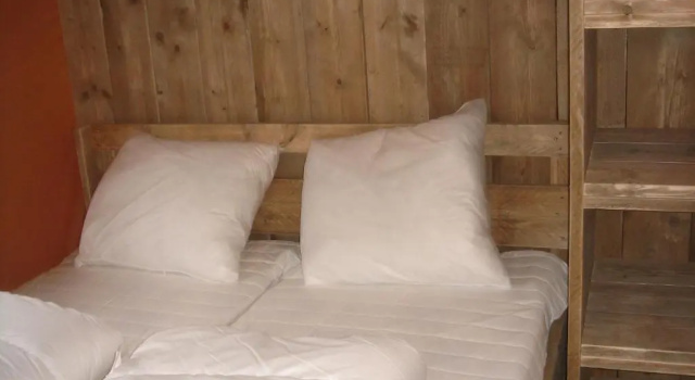 Camping de la Bonnette, Buchen Sie Campingplatz Hotels in Caylus mit Pool, Schwimmbad